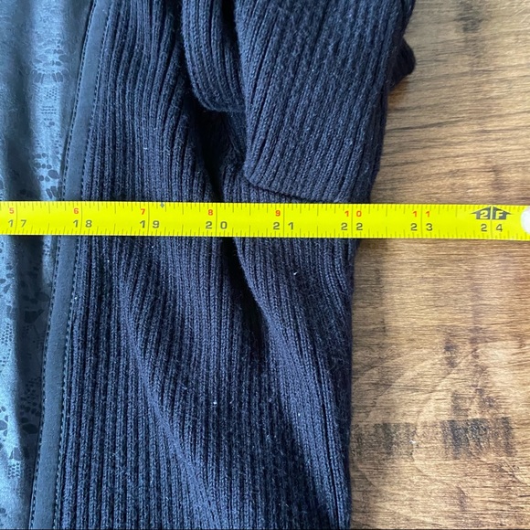 Zenergy by Chico’s Black Zip Lace Print Jacket - Picture 6 of 8